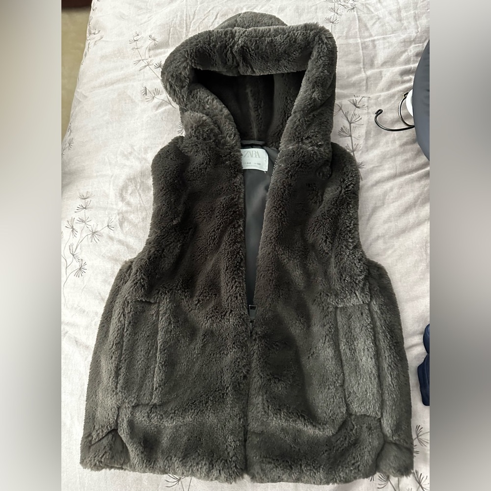 Zara faux fur hoodie vest